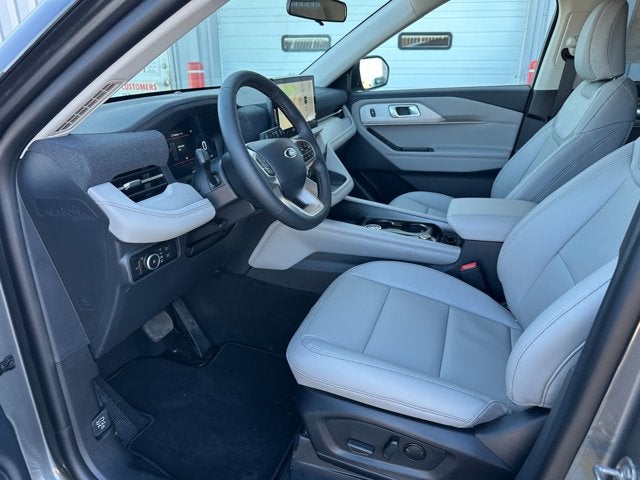 2026 Ford Explorer Active w/100A Pkg