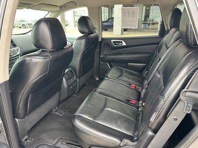 2020 Nissan Pathfinder SL