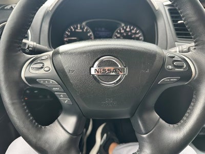 2020 Nissan Pathfinder SL