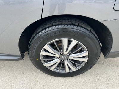 2020 Nissan Pathfinder SL
