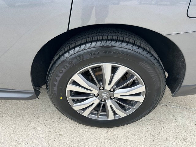 2020 Nissan Pathfinder SL