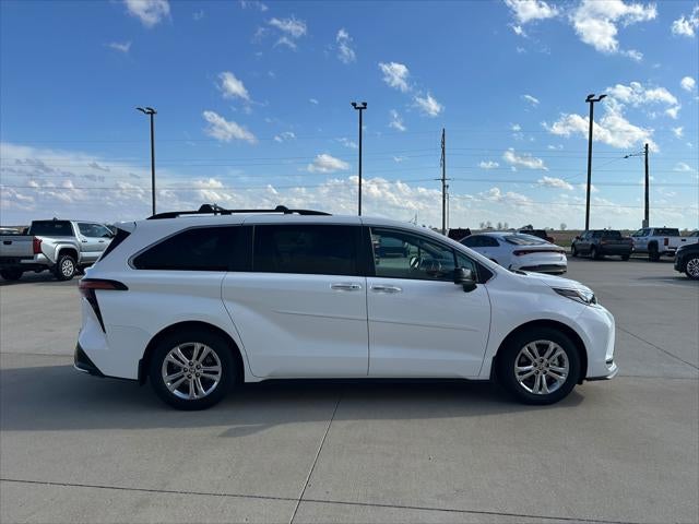 2023 Toyota SIENNA XSE AWD XSE