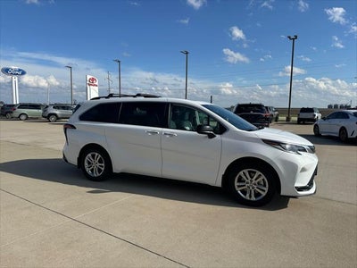 2023 Toyota SIENNA XSE AWD XSE