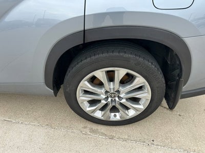 2021 Toyota HIGHLANDER Limited