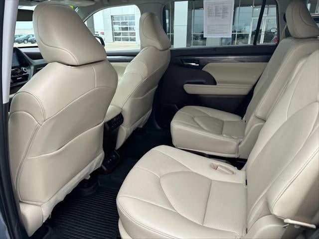 2021 Toyota HIGHLANDER Limited