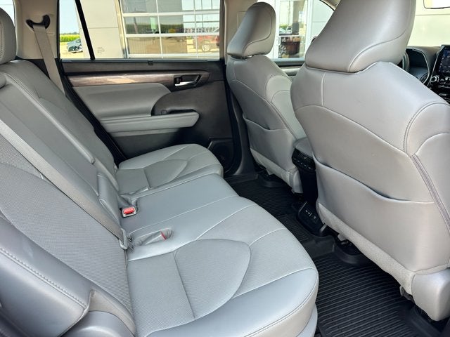 2022 Toyota Highlander Limited