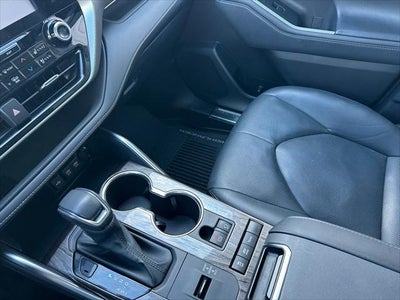 2021 Toyota HIGHLANDER HYBRD Hybrid Platinum