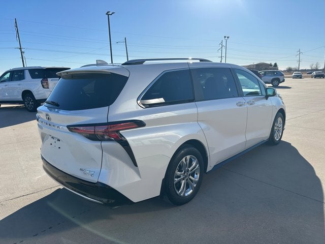2024 Toyota Sienna Platinum