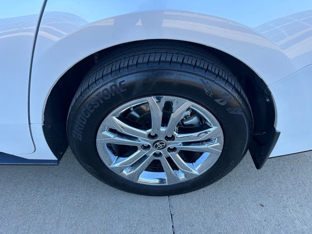 2024 Toyota Sienna Platinum