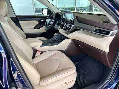 2022 Toyota Highlander Hybrid Hybrid XLE