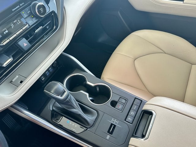 2022 Toyota Highlander Hybrid Hybrid XLE