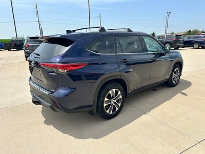 2022 Toyota Highlander Hybrid Hybrid XLE