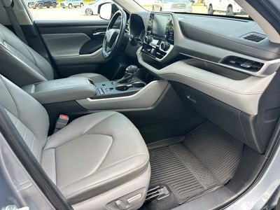 2022 Toyota Highlander Hybrid Hybrid XLE