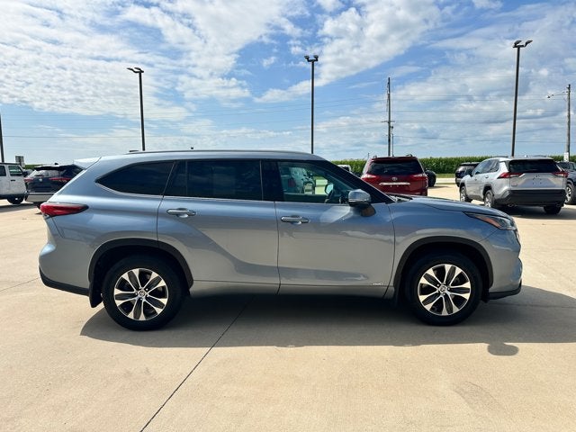 2022 Toyota Highlander Hybrid Hybrid XLE
