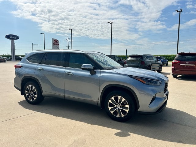 2022 Toyota Highlander Hybrid Hybrid XLE