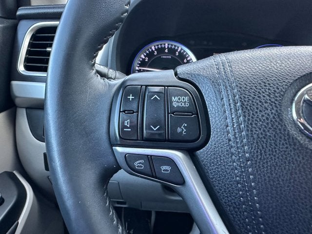 2016 Toyota HIGHLANDER XLE