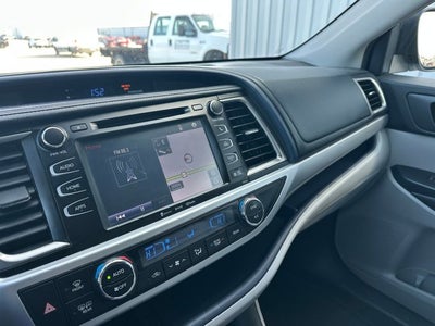 2016 Toyota HIGHLANDER XLE