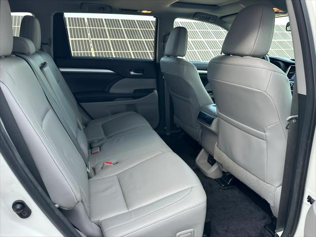 2016 Toyota HIGHLANDER XLE