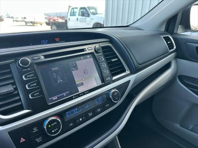 2016 Toyota HIGHLANDER XLE