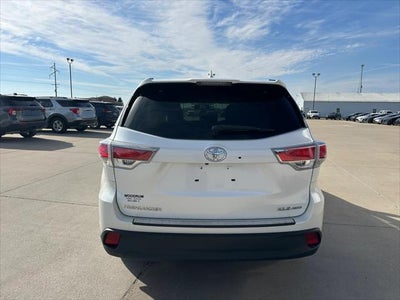 2016 Toyota HIGHLANDER XLE