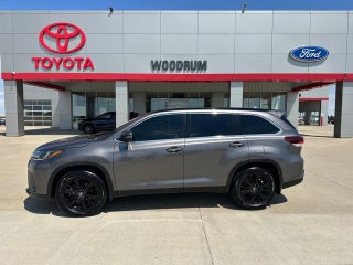 2019 Toyota HIGHLANDER SE