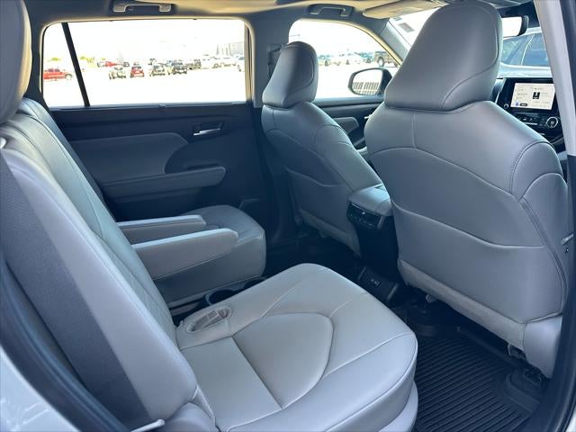 2024 Toyota HIGHLANDER HEV Hybrid XLE