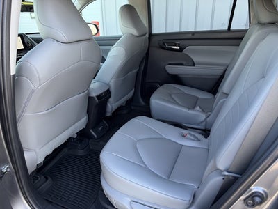 2023 Toyota Highlander Hybrid Hybrid XLE