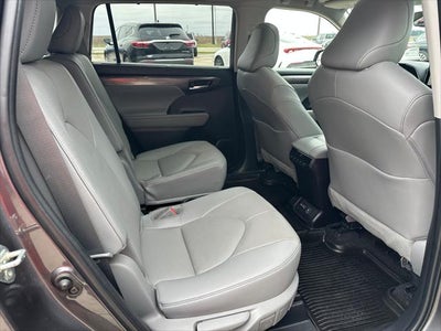 2023 Toyota HIGHLANDER Limited
