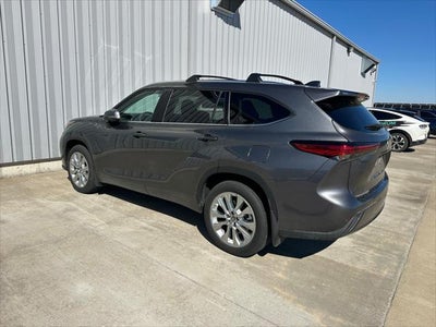 2023 Toyota HIGHLANDER Limited