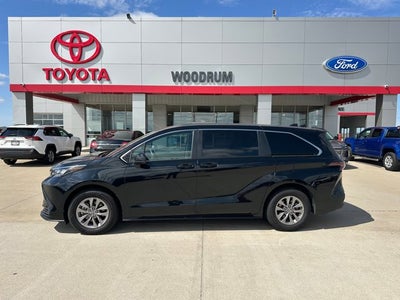 2024 Toyota SIENNA LE AWD LE