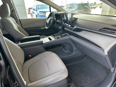 2024 Toyota SIENNA LE AWD LE