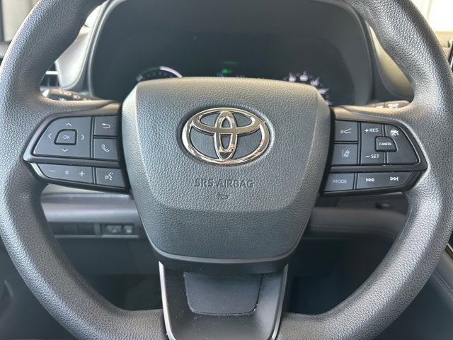 2024 Toyota SIENNA LE AWD LE