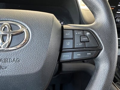 2024 Toyota SIENNA LE AWD LE