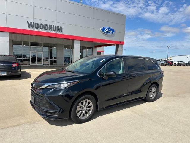 2024 Toyota SIENNA LE AWD LE