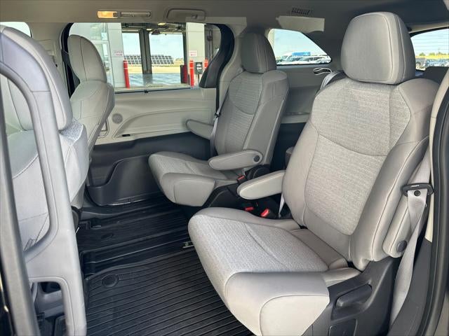 2024 Toyota SIENNA LE AWD LE
