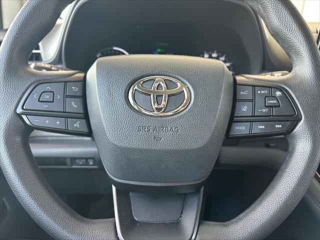 2024 Toyota SIENNA LE AWD LE