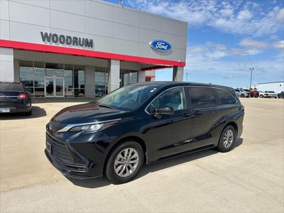 2024 Toyota SIENNA LE AWD LE