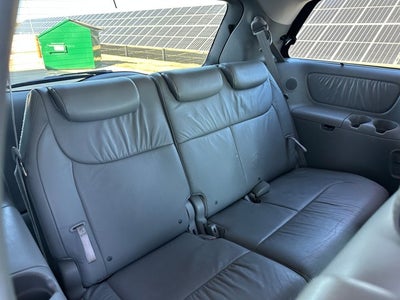 2010 Toyota SIENNA XLE