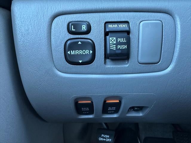 2010 Toyota SIENNA XLE