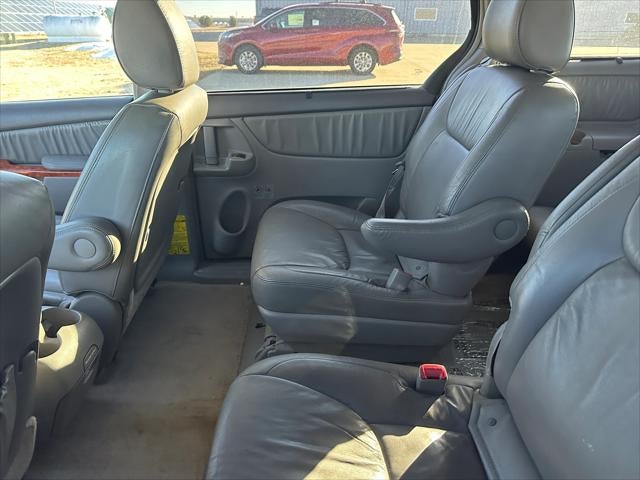 2010 Toyota SIENNA XLE