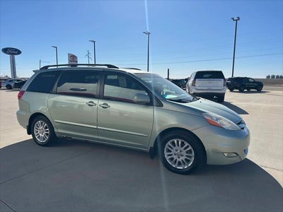 2010 Toyota SIENNA XLE