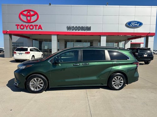 2022 Toyota SIENNA XLE XLE