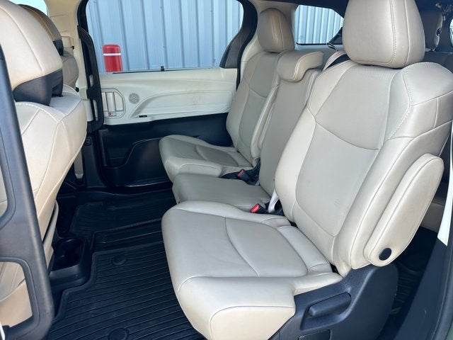 2022 Toyota SIENNA XLE XLE