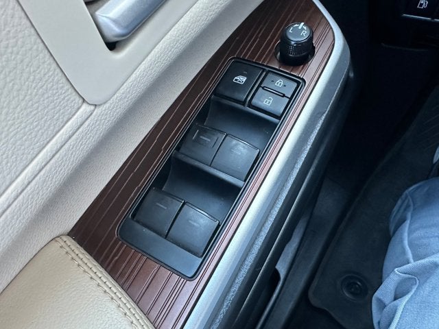 2022 Toyota SIENNA XLE XLE