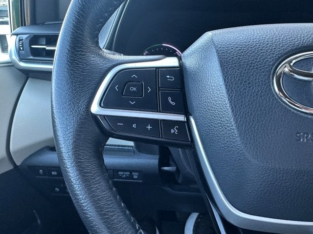 2022 Toyota SIENNA XLE XLE