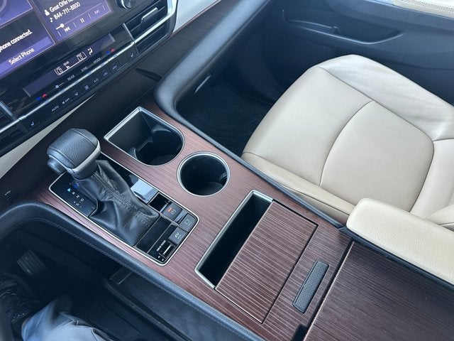 2022 Toyota SIENNA XLE XLE