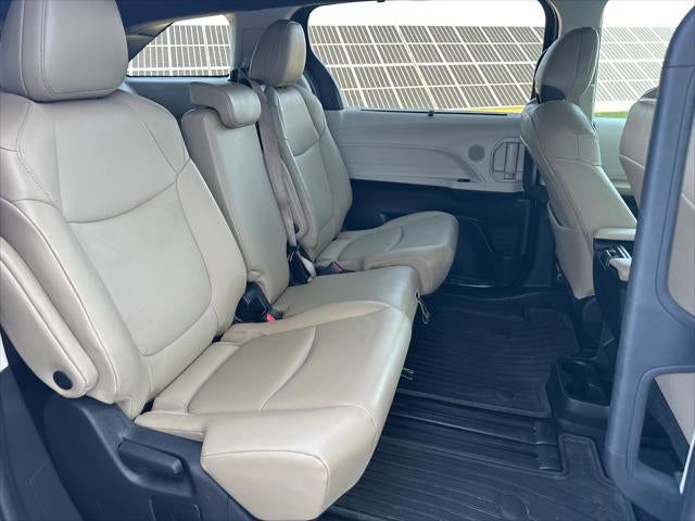 2022 Toyota SIENNA XLE XLE
