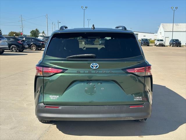 2022 Toyota SIENNA XLE XLE