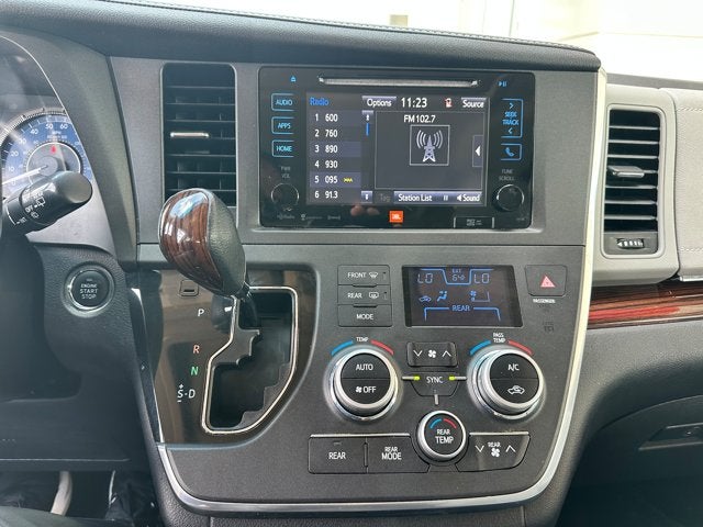2017 Toyota Sienna Limited