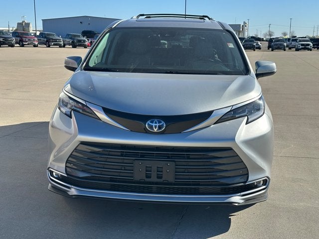 2024 Toyota SIENNA LTD AWD Limited